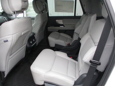 2027 Ford Expedition Active