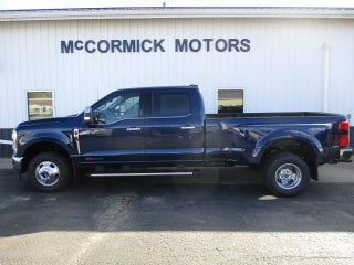 2027 Ford Super Duty F-350 DRW LARIAT