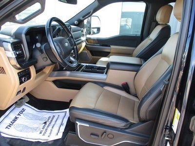 2023 Ford Super Duty F-450 DRW LARIAT