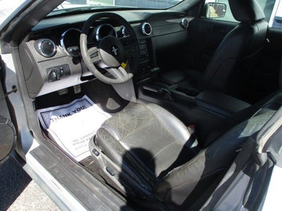 2005 Ford Mustang Premium